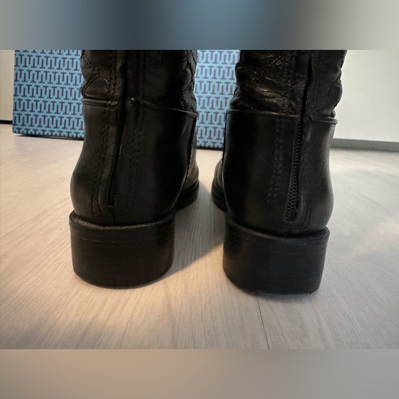 Tory Burch Claremont Quilted Vegan Leather Boot Size: 7.5 w/Gold Metal Details - Picture 10 of 13